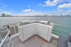 Лучшая цена на 95 Raised Pilothouse 2017