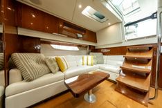 Купить яхту 43 Sundancer 43 в Shestakov Yacht Sales
