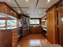 Buy a Pomboo - Hatteras at Shestakov Yacht Sales