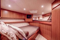 the best price on Warden Pass 2010