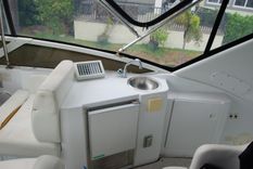 2001 Carver 444 Cockpit Motoryacht yacht sale