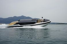 the best price on DarieLimo 9.5