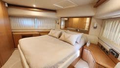 Buy a yacht Ferretti 830 - Ferretti Yachts