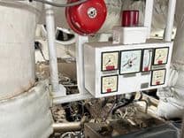 the best price on NIKI 1988