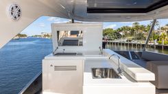 Buy a yacht ISLA BONITA Flybridge 66