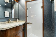 Лучшая цена на Aussie Rules 92 Enclosed Bridge