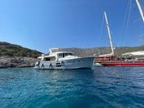 Buy a BENETEAU TSWIFT  TRAWLER 52 at Shestakov Yacht Sales