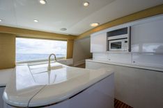 Buy a yacht Chasin' Tail (Copy) - AMERICAN CUSTOM YACHTS