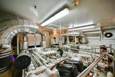 best yacht sales deals FERRETTI 881