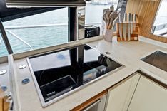 SLIDE - Absolute Yachts