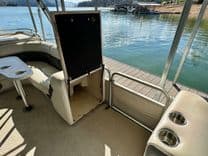 Стоимость яхты 08 Manitou Legacy 24 Tritoon NLDF 2008