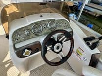 08 Manitou Legacy 24 Tritoon NLDF