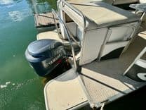 Лучшая цена на 08 Manitou Legacy 24 Tritoon NLDF - MANITOU