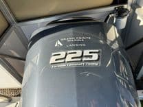 Купить яхту 08 Manitou Legacy 24 Tritoon NLDF - MANITOU в Shestakov Yacht Sales