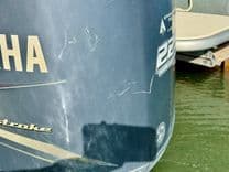 Продажа яхты 08 Manitou Legacy 24 Tritoon NLDF - MANITOU