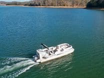 Лучшая цена на 08 Manitou Legacy 24 Tritoon NLDF 2008