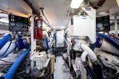 ENCHANTRESS - Hatteras