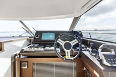 H2OFFICE 520 Flybridge price