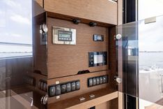 H2OFFICE - PRESTIGE yacht sale