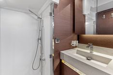 Buy a yacht H2OFFICE