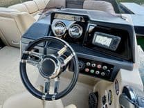 Buy a 019 Harris Solstice 220 CWDH NLSR - HARRIS at Shestakov Yacht Sales