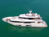 best yacht sales deals 2015 Custom Line Navetta 28