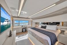 best yacht sales deals 2015 Custom Line Navetta 28 92