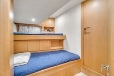 2015 Custom Line Navetta 28 - Custom Line