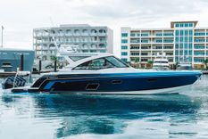 best yacht sales deals 2020 Formula 43 - Formula Boats