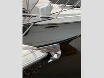Buy a 29' LARSON 2004 29 at Shestakov Yacht Sales