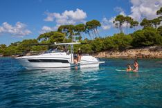 best yacht sales deals 2025 LEADER 10.5 WA S2 - Jeanneau