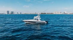 best yacht sales deals Boston Whaler 420 Outrage 2017