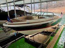 best yacht sales deals 018 Chris-Craft Launch 27 Heritage Trim Edition Surf Launch 27 Wake Surf Heritage Trim Edition