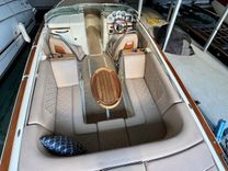 the best price on 018 Chris-Craft Launch 27 Heritage Trim Edition Surf 2018