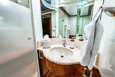 the best price on SOUTHERN BELLE Pilothouse