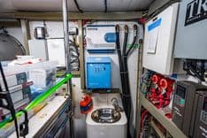 Buy a yacht SOUTHERN BELLE Pilothouse