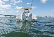 Купить Boston Whaler 330 Outrage
