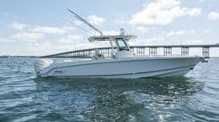Купить Boston Whaler 330 Outrage - Boston Whaler