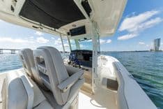 Купить Boston Whaler 330 Outrage 330 Outrage