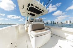 Boston Whaler 330 Outrage 2018