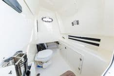 Купить Boston Whaler 330 Outrage - Boston Whaler