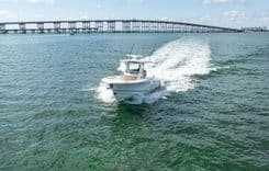 Стоимость яхты Boston Whaler 330 Outrage 330 Outrage