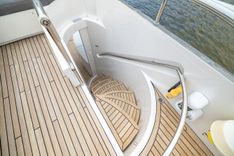 Купить яхту NAAV - PERSHING в Shestakov Yacht Sales