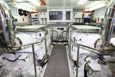 JOHNSON 83’ SKYLOUNGE WFISHING COCKPIT