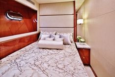 Купить яхту JOHNSON 80' FLYBRIDGE WHYDRAULIC PLATFORM 80 в Shestakov Yacht Sales