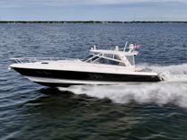 Купить яхту Intrepid 475 Sport Yacht в Shestakov Yacht Sales