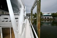 Купить яхту Intrepid 2019 в Shestakov Yacht Sales