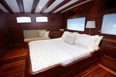 Лучшая цена на WHITE WINGS - #1 HULL