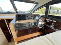 Купить яхту Sea Ray 400 Sundancer 40 в Shestakov Yacht Sales