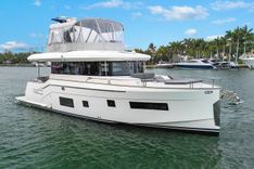 best yacht sales deals 2023 Sirena 58 2023